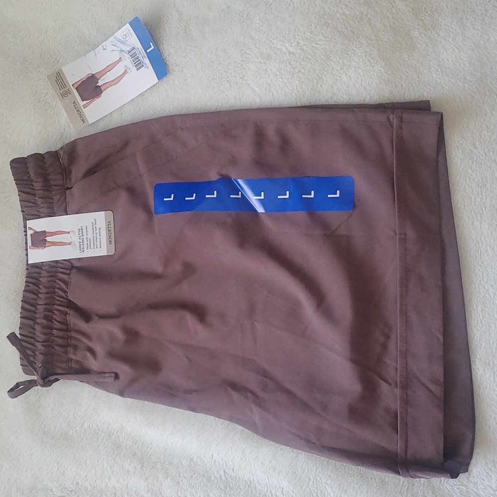 MONDETTA | NWT Ladies' Active Walking Short Size Large